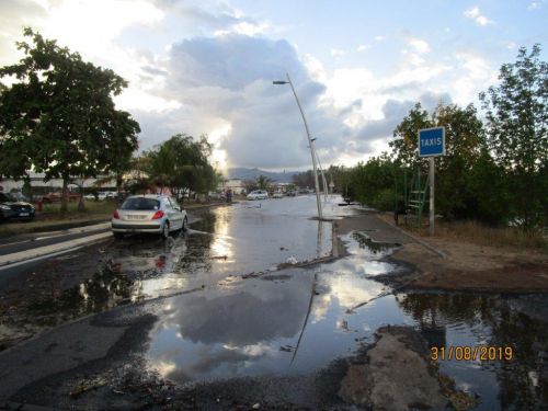 Submersion marine lors des grandes marées - Boulevard des crabes (Petite-Terre)